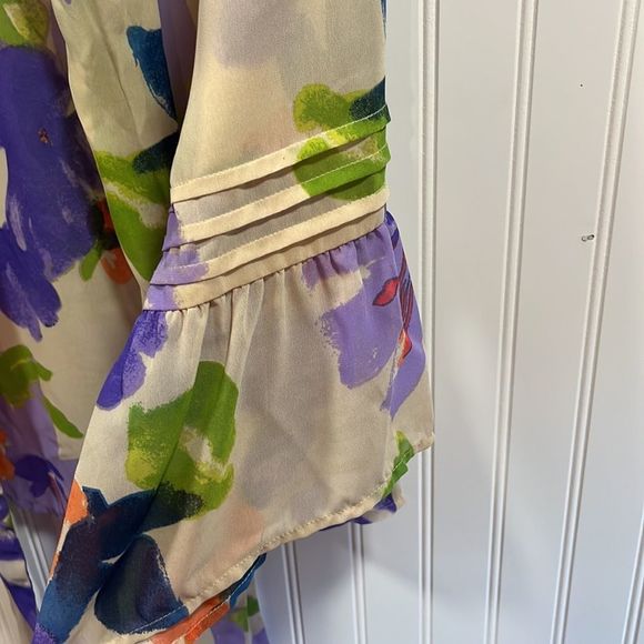 Jessica Simpson floral sheer bell sleeve blouse - Picture 5 of 8